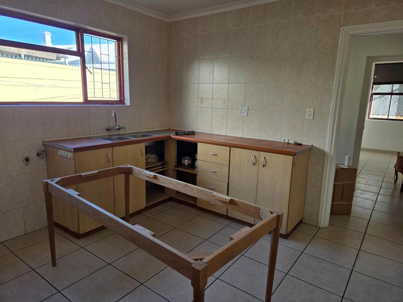 To Let 3 Bedroom Property for Rent in Observatory Western Cape